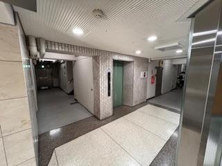 志村三丁目フラワーホーム1階エレベータホール